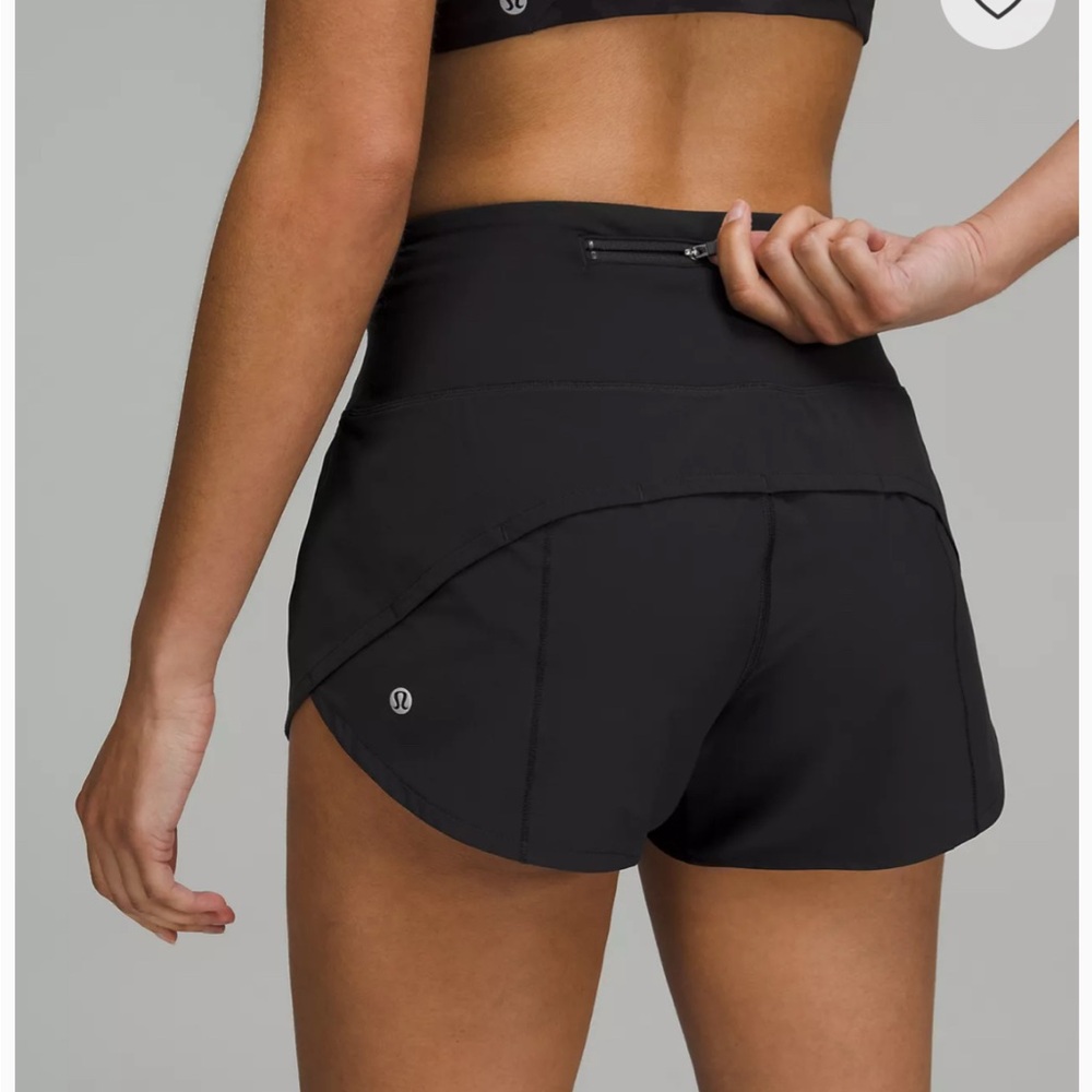 Pre-Own Speed Up High-Rise Lined Short 2.5" Size 4